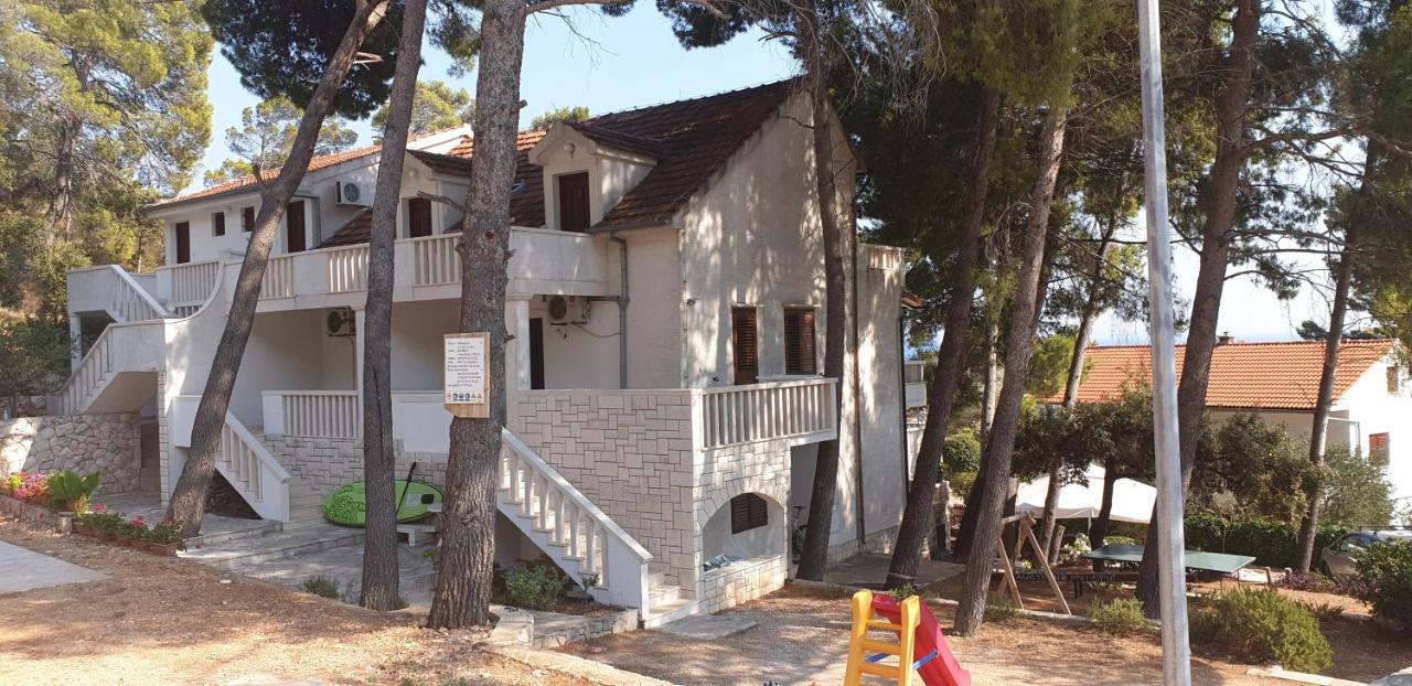 B&B Pansion Jure Matijevic Света Неделя Екстериор снимка